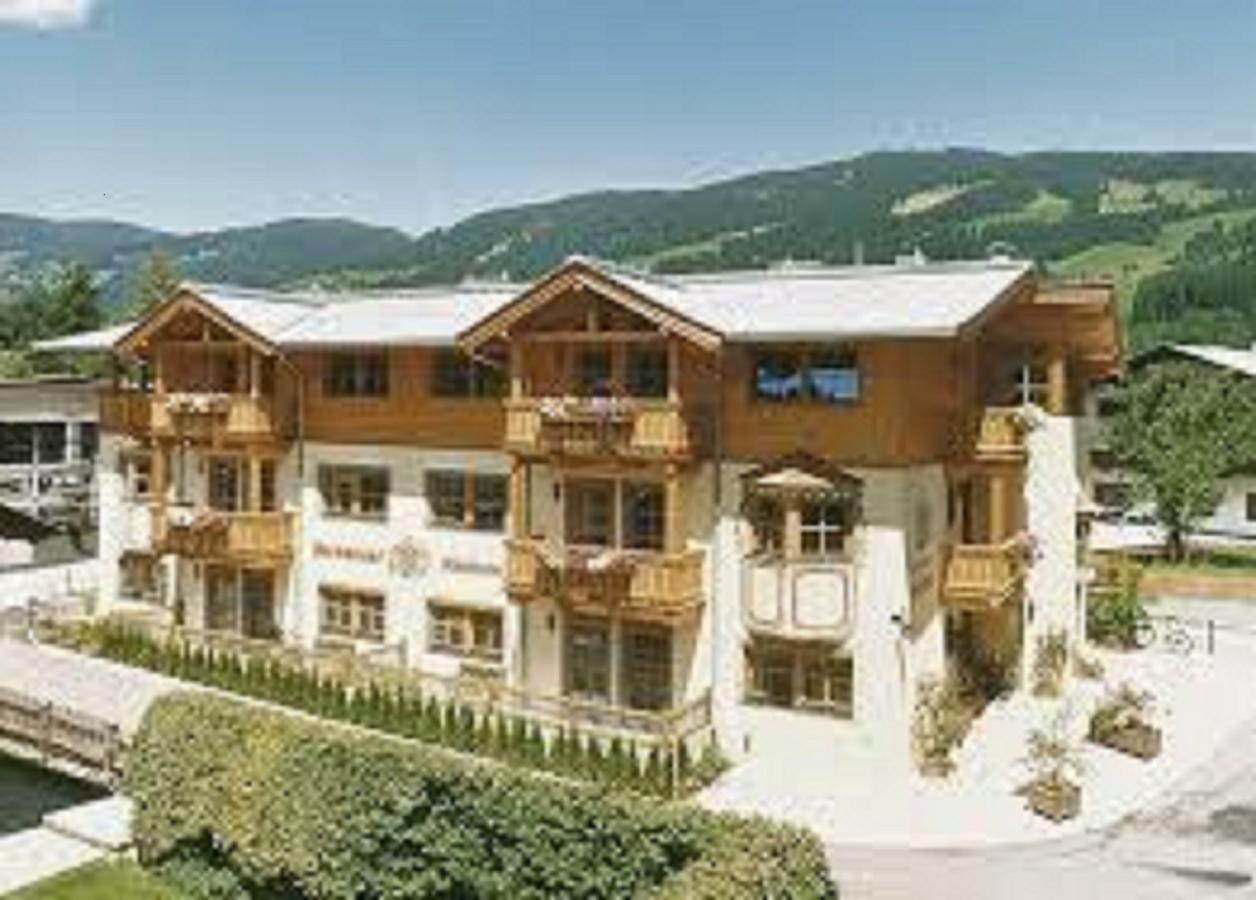 Ferienhaus Hotel Roesslwirt キルヒベルク・イン・チロル エクステリア 写真
